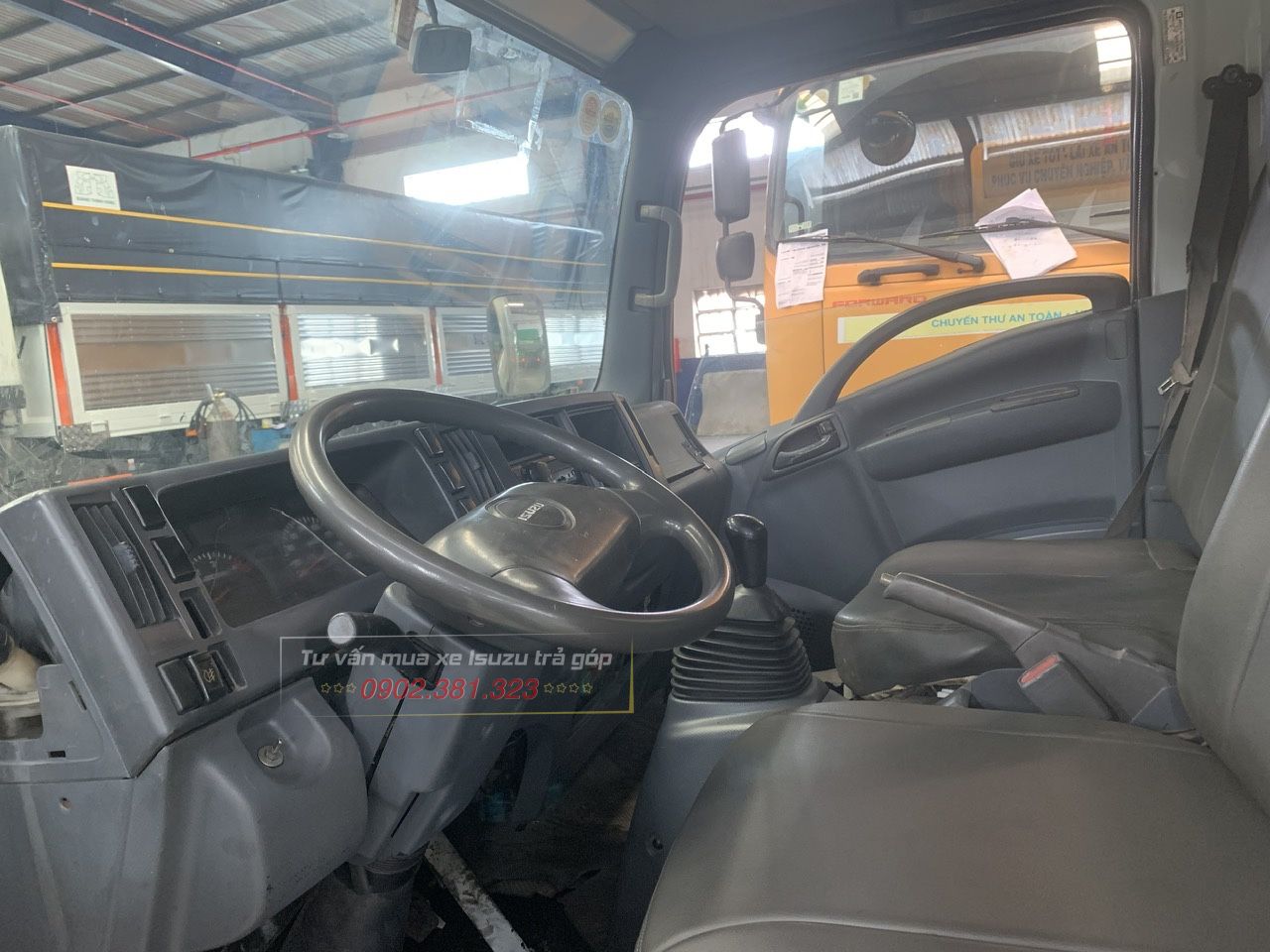 Bán xe Isuzu NMR310 thùng kín Cũ giá rẻ chất lượng cao